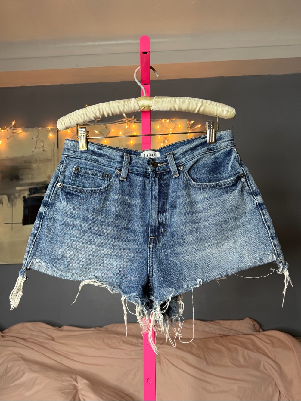Pistola Distressed High Rise Denim Cutoff Shorts Size 28 100% Cotton 💛